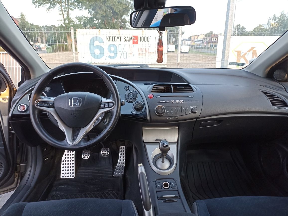 Honda Civic UFO  1,8 Executive 2008r.