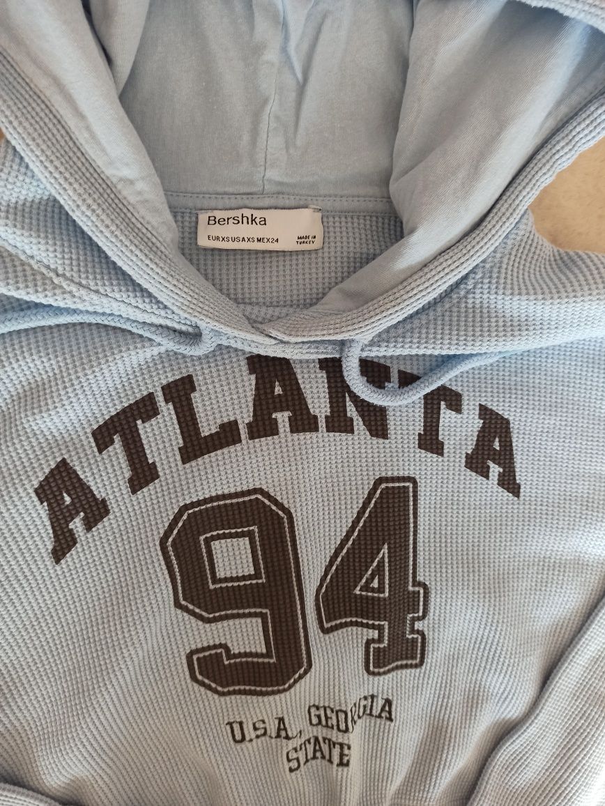 Bluza krótka kaptur Bershka niebieska
