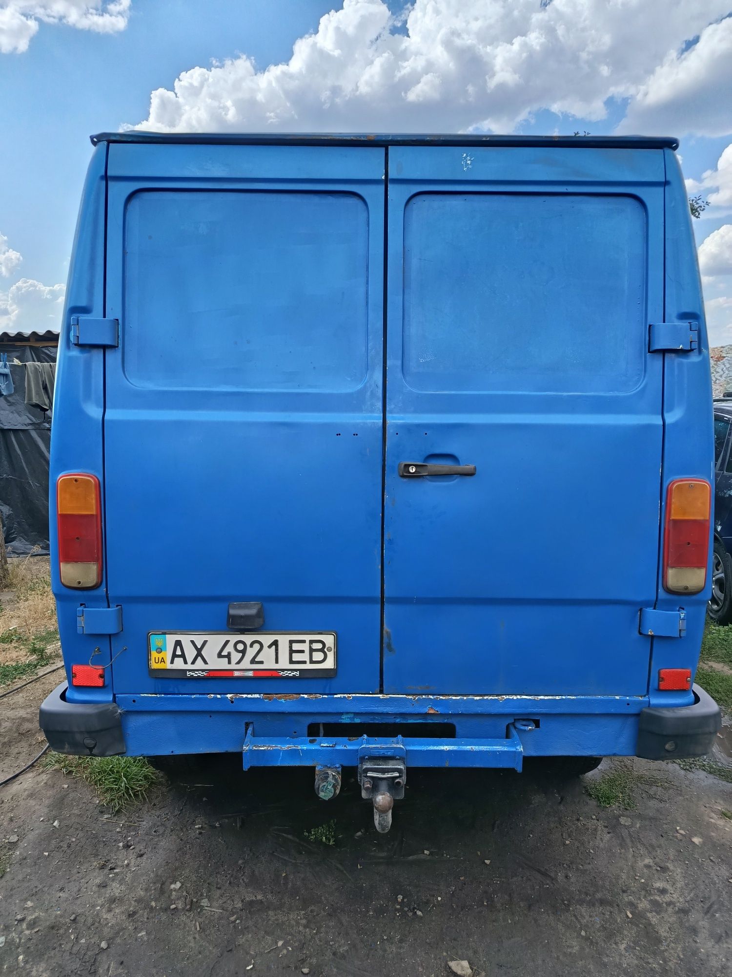 Продается автомобиль Мерседес Т-1