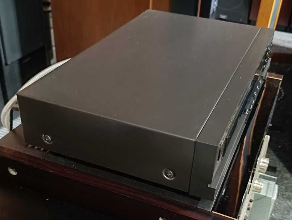Technics SL-P202A  CDM4