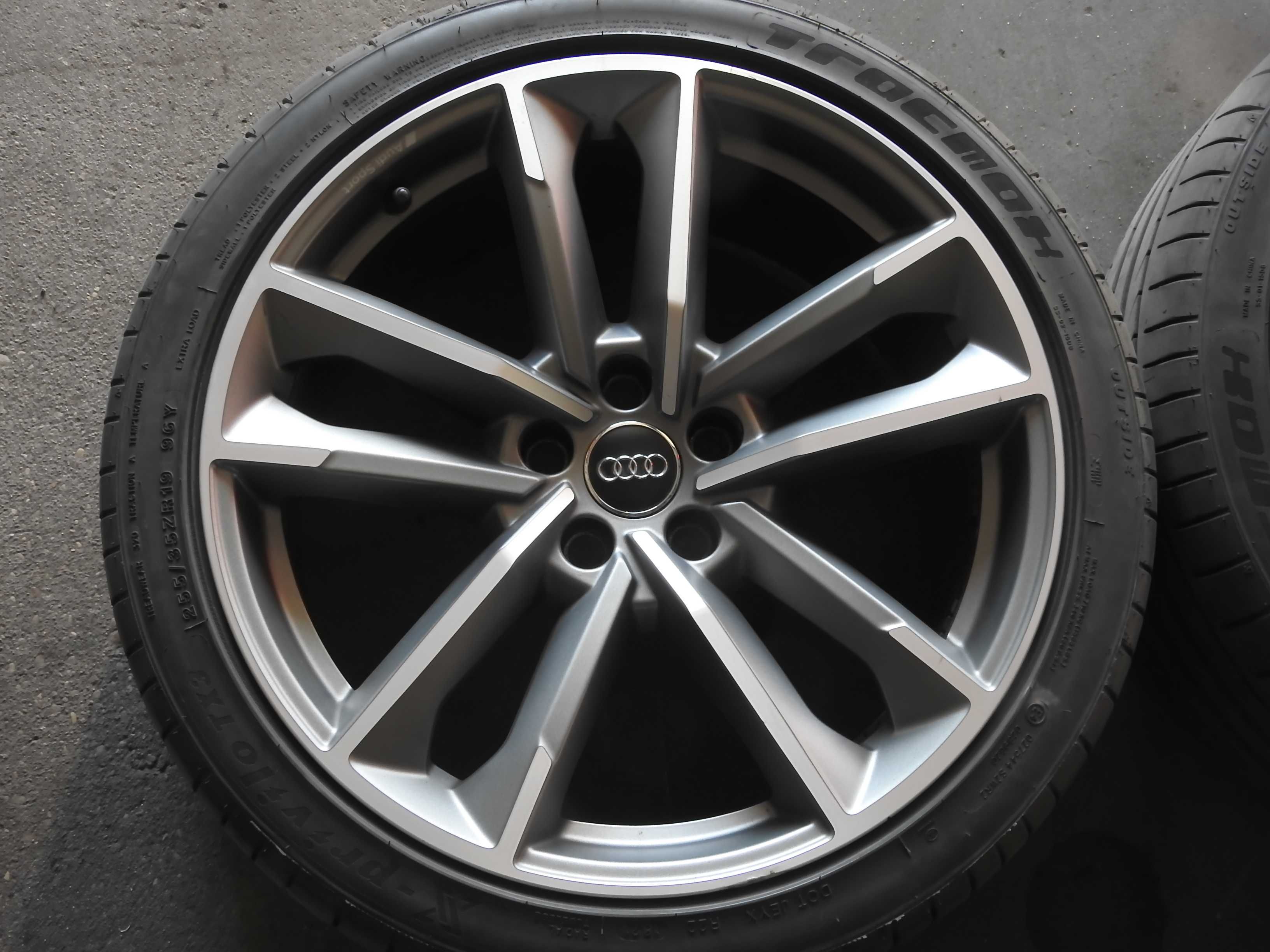 4xAlufelgi AUDI SPORT 19'' 5x112 8,5J ET32 8W0 Stan BDB