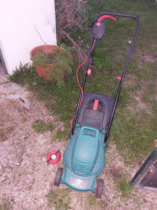 corta relva elétrico Bosch