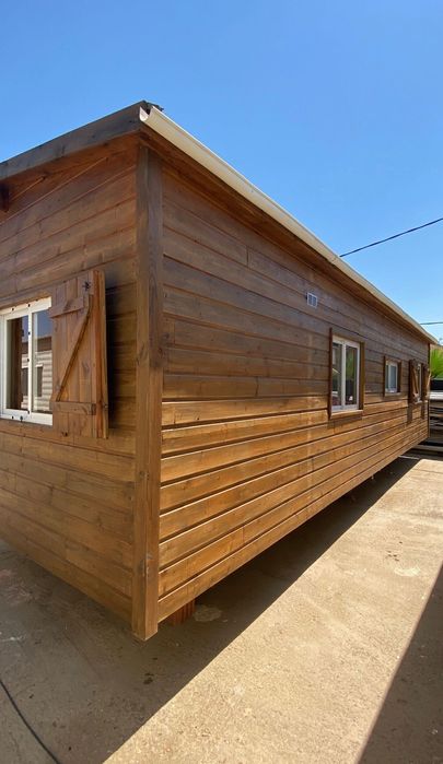 CASA MÓVEL DE MADEIRA DE 8X4 METROS EM LEIRIA.