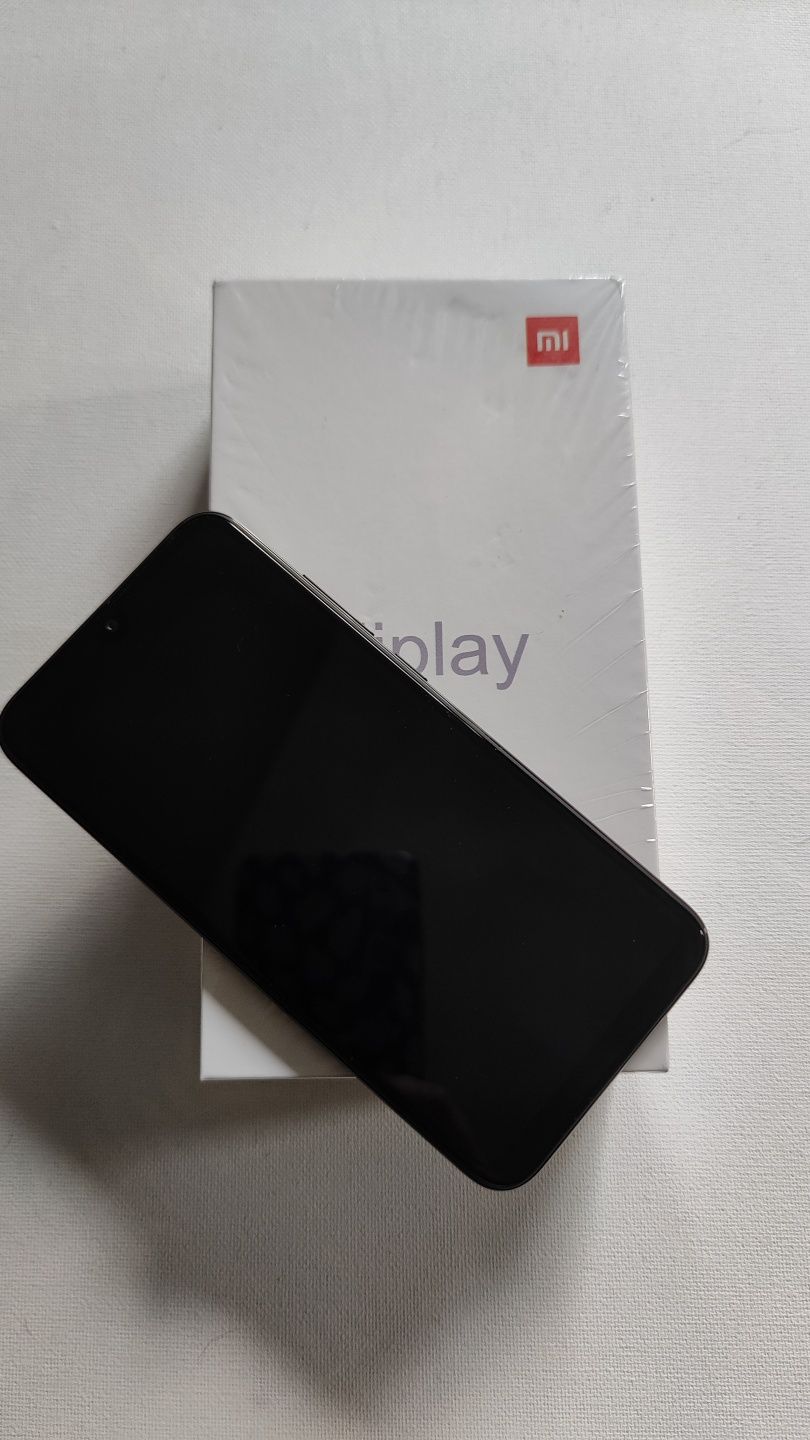 Мобільний телефон Xiaomi Mi Play 4/64GB