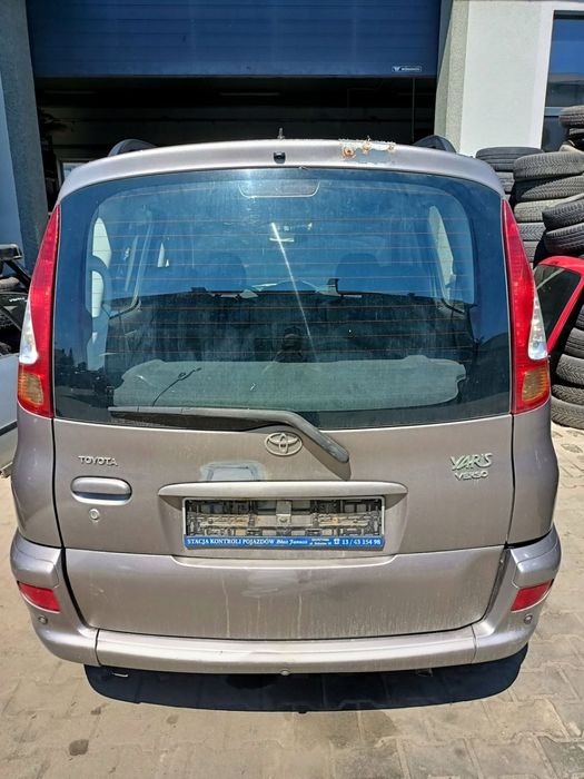 KLAPA TYŁ BAGAŻNIKA TOYOTA YARIS VERSO I LIFT FL 1D2 03-05