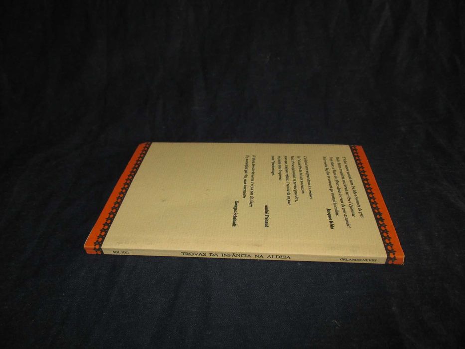 Livro Trovas da Infância na Aldeia Orlando Neves Autografado