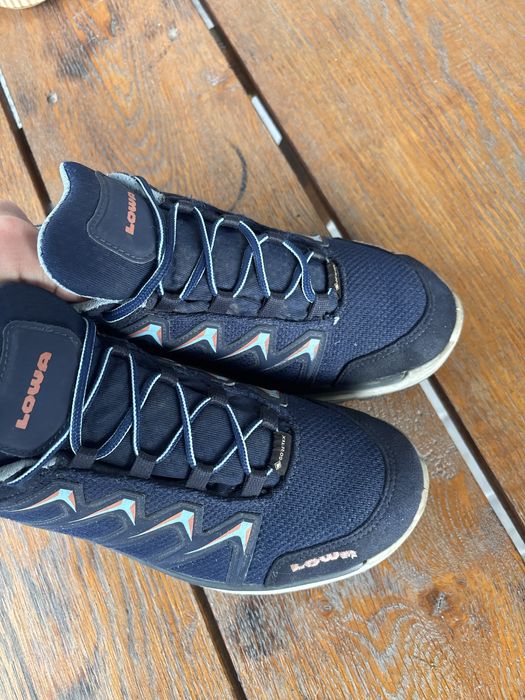 Трекінгові кросівки Lowa Gore-Tex 42