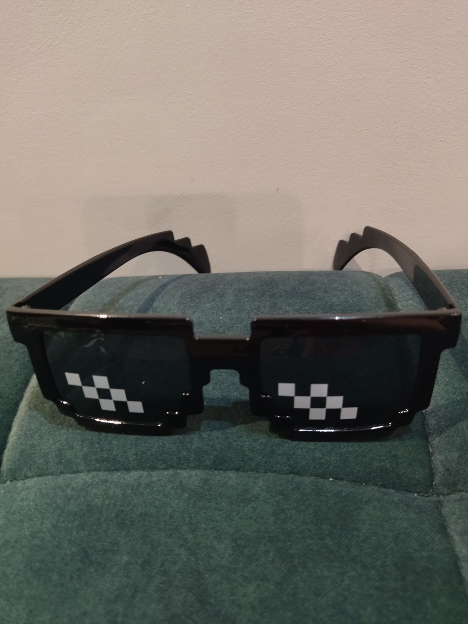 Nowe okulary przeciwsłoneczne Minecraft czarne
