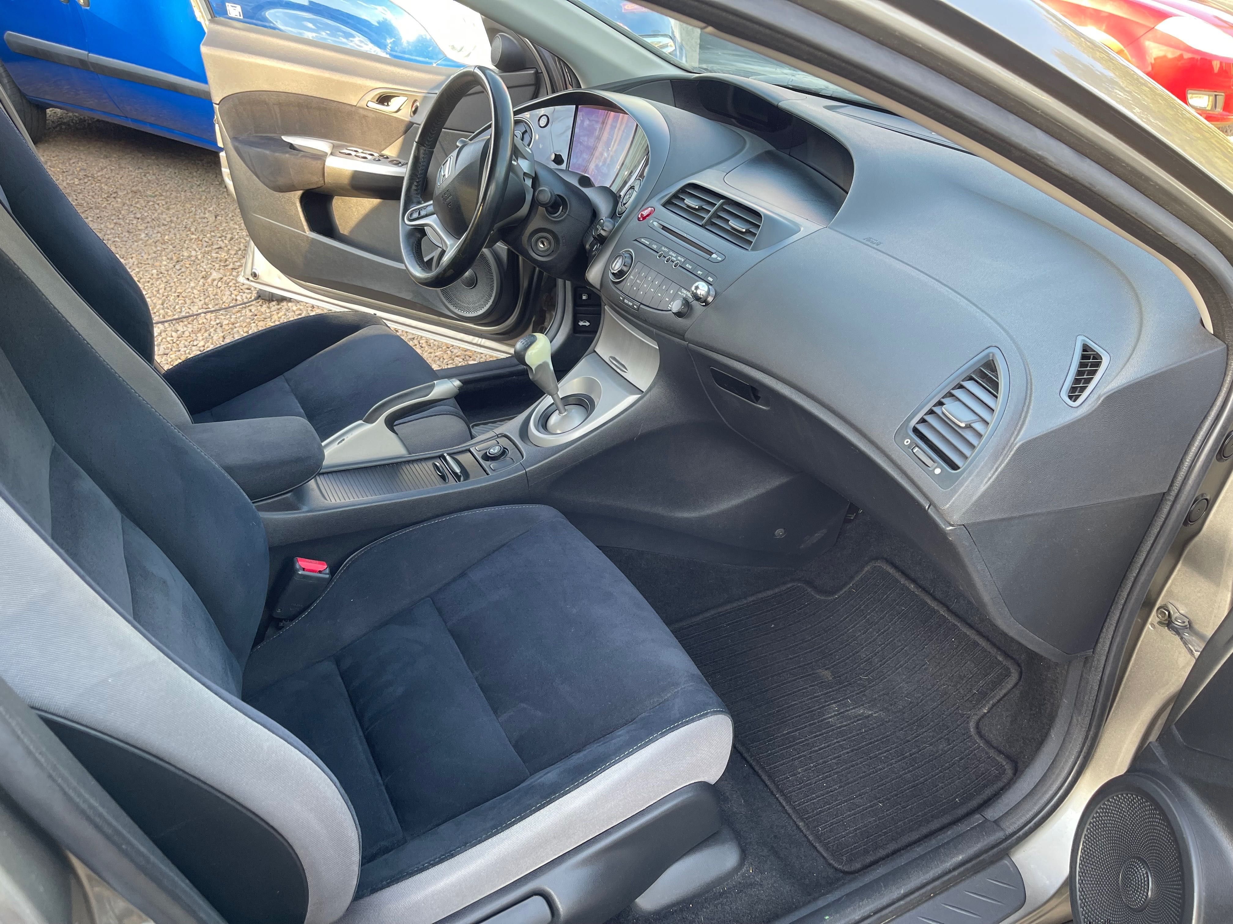 Honda Civic 1.8 140km oryginalnie 111tys.km