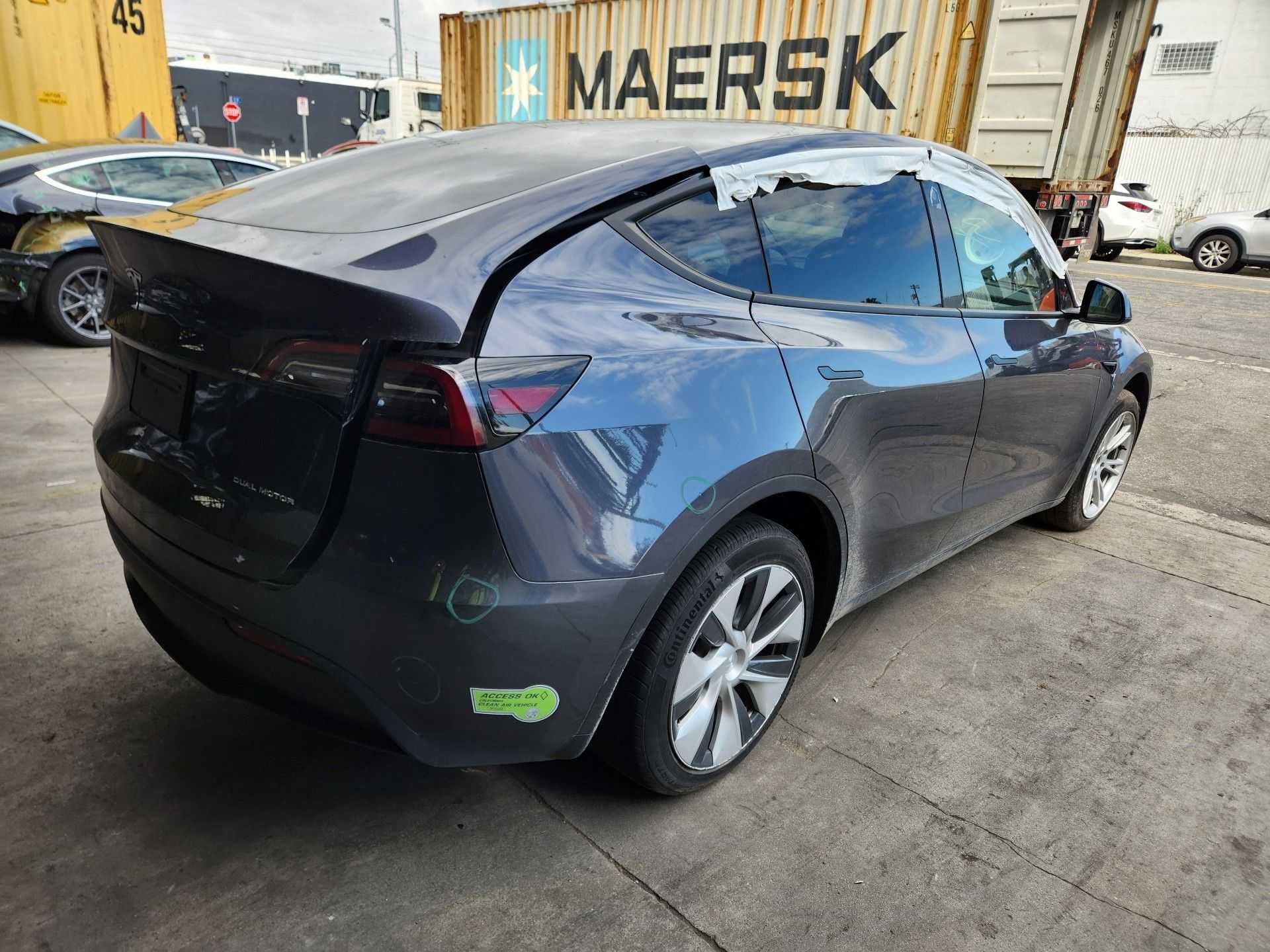 Продається TESLA MODEL Y LONG RANGE 2023 року Авто з США