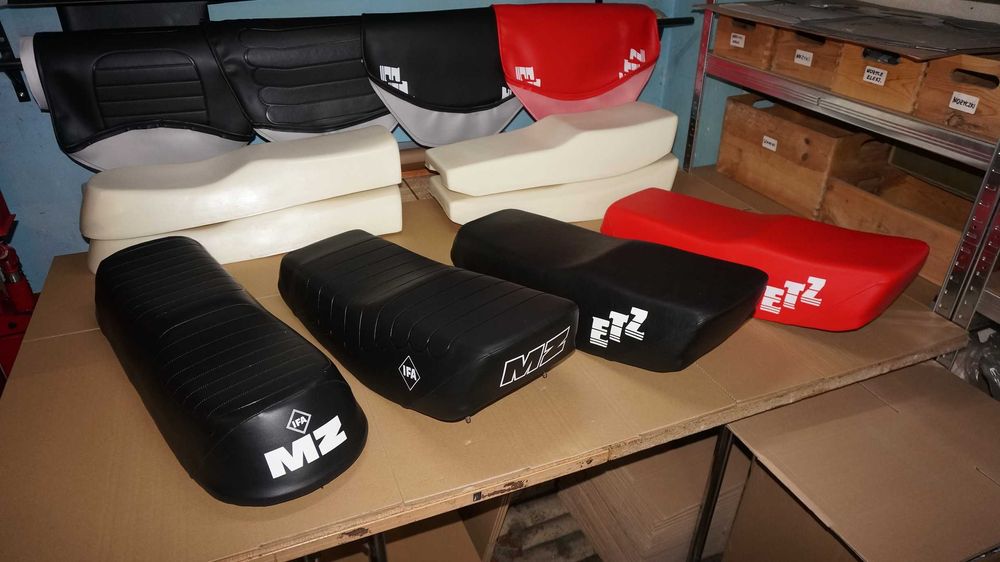 Pokrowiec siedzenia MZ ETZ 250 MZ ETZ 150 251 tłoczony IFA