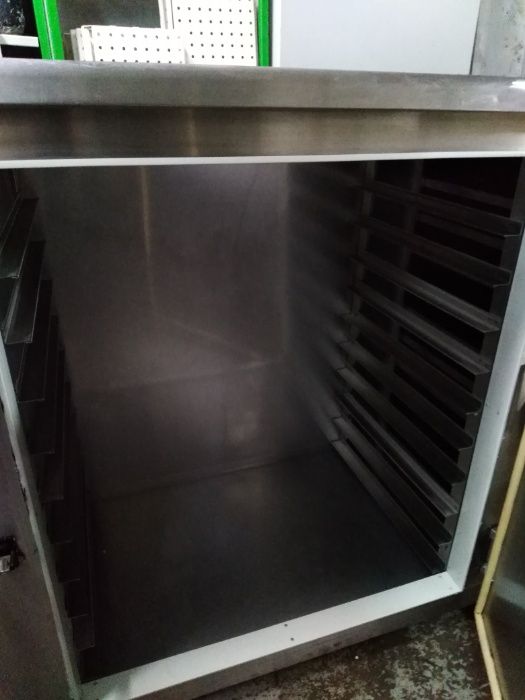Balcão de Refrigeração inox 3 portas capacidades para 30 Tabuleiros