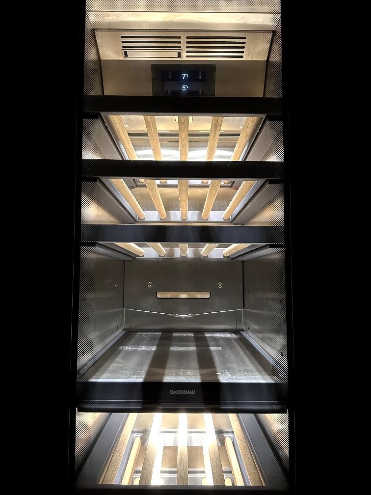 Винна шафа під забудову GAGGENAU серії Vario 400