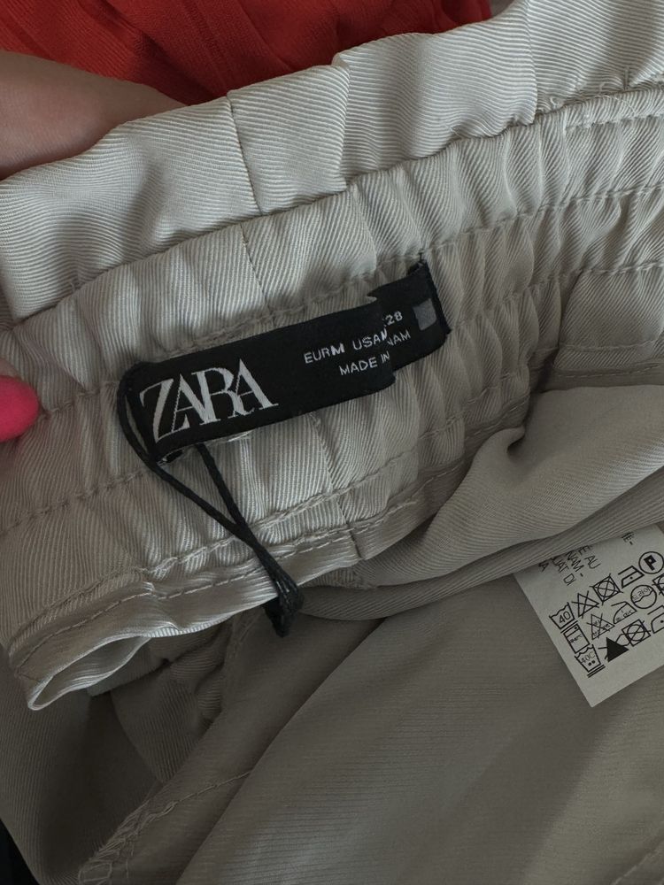 Брюки від zara