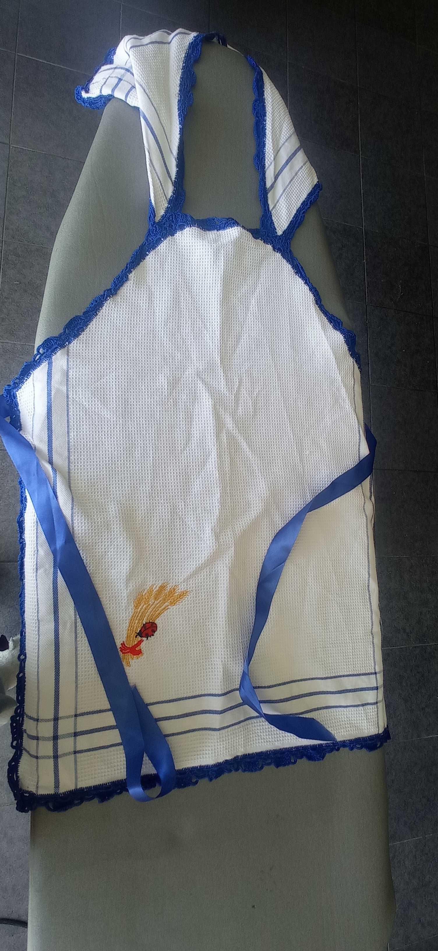 Aventais bordados