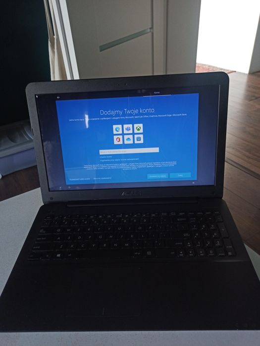 Laptop ASUS x554s
