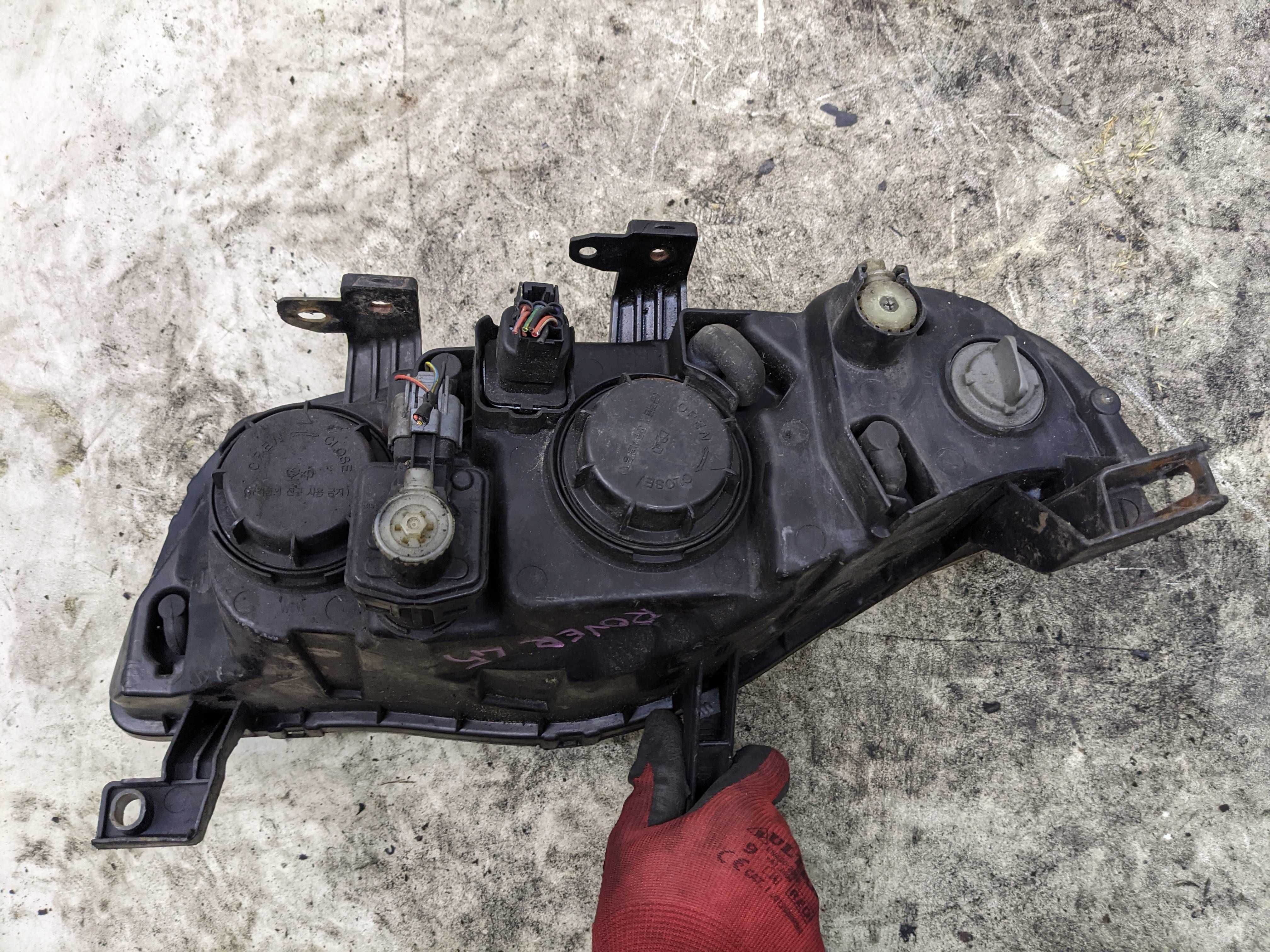 Rover 45 MG ZS Lift Lampa Prawy Przód Prawa Przednia