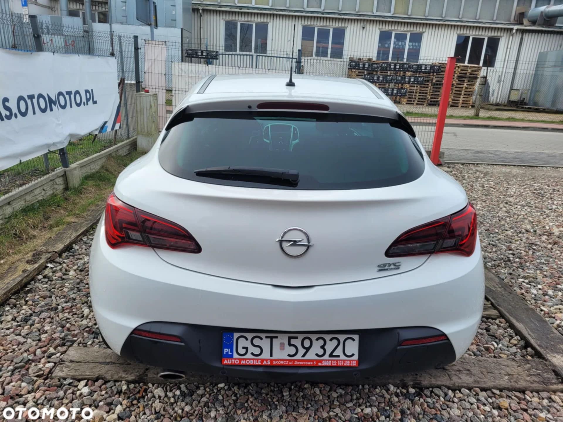 Opel Astra j GTC 1.6 180 KM Innowation Bi-ksenon