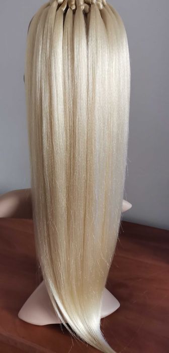 Afrokucyk kitka na gumce jasny blond 60 cm