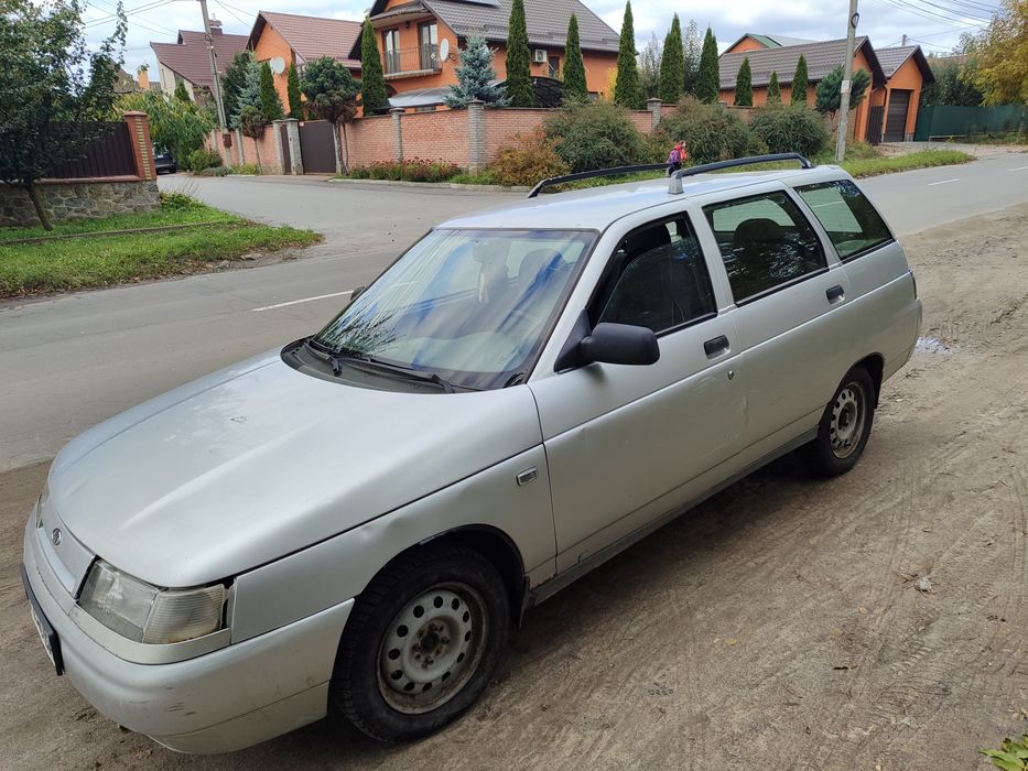 ВАЗ 2111 на повному ходу