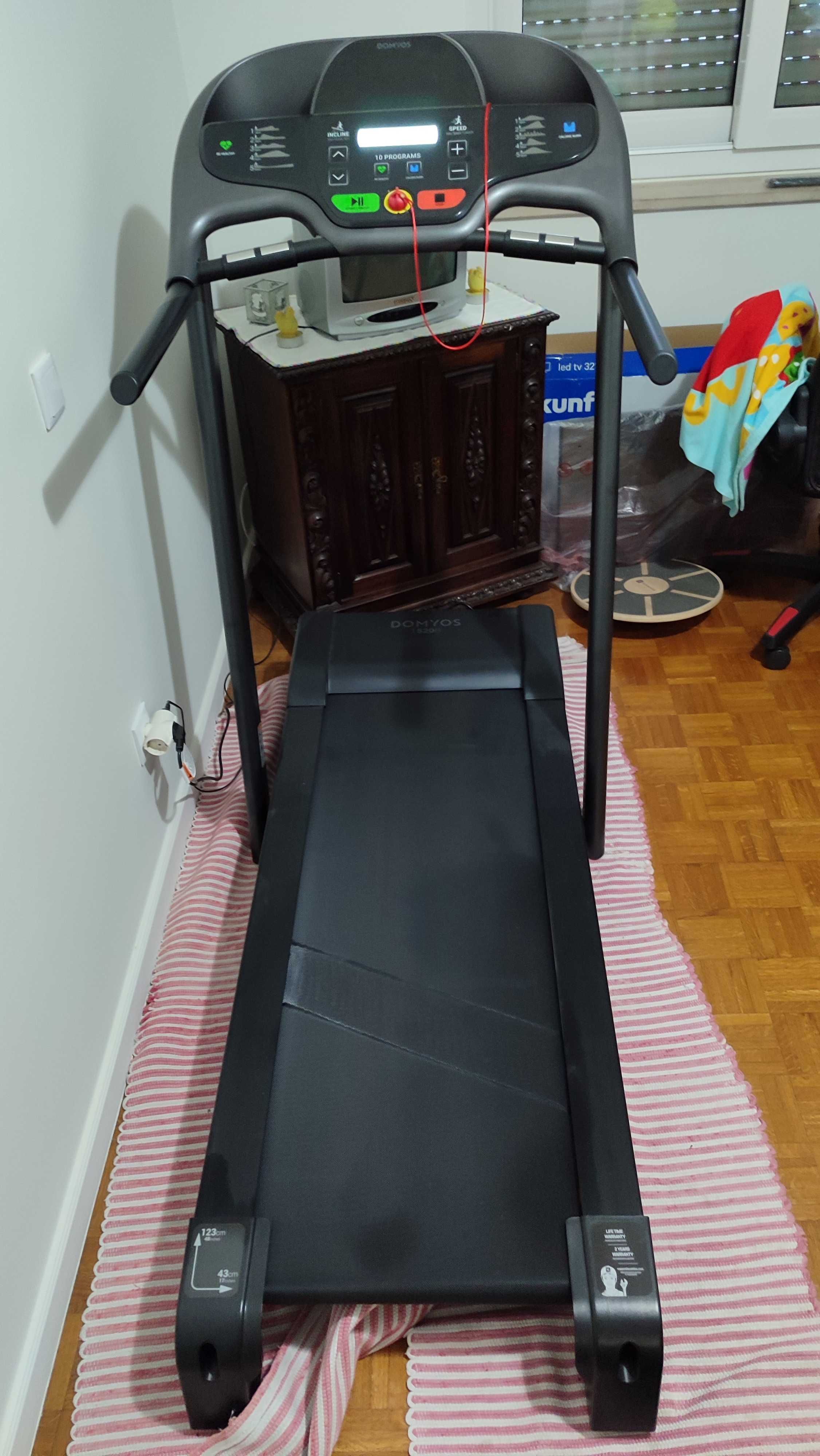 Passadeira de caminhada e corrida Domyos T520b
