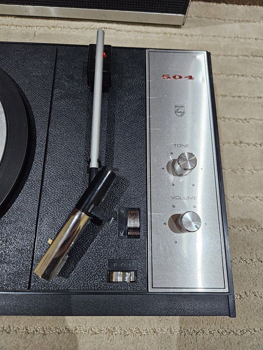 Gira discos marca Philips 504