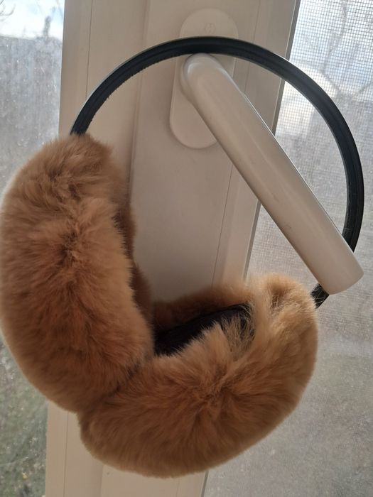 Тёплые наушники.