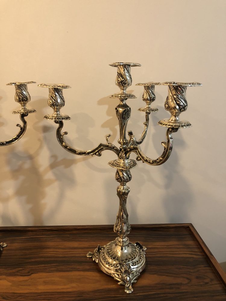 Candelabros em prata antiga