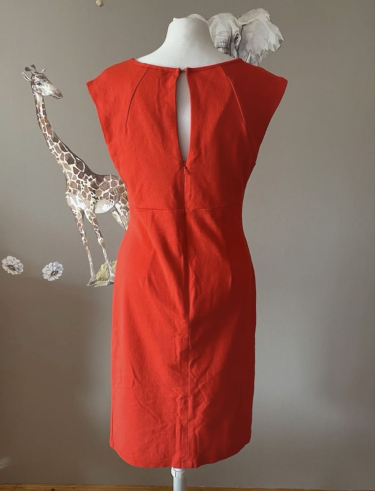 Elegancka czerwona elastyczna wygodna sukienka z wiskozy Wallis 40 M/L