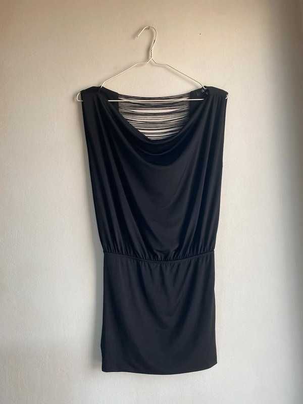 Czarna śliska sukienka sznurki z tyłu Forever 21 S/M 36/38