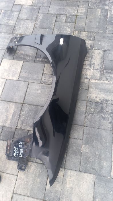 Audi a4 b5 lift 99-01 blotnik przedni prawy czarny ly9b