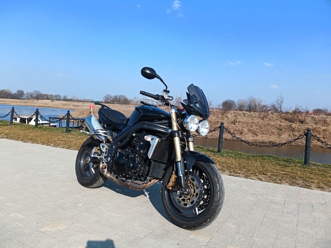 Triumph speed triple 1050