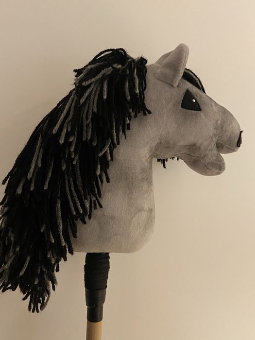 Hobby horse A4 szary jabłkowity wraz z ogłowiem meksykańskim