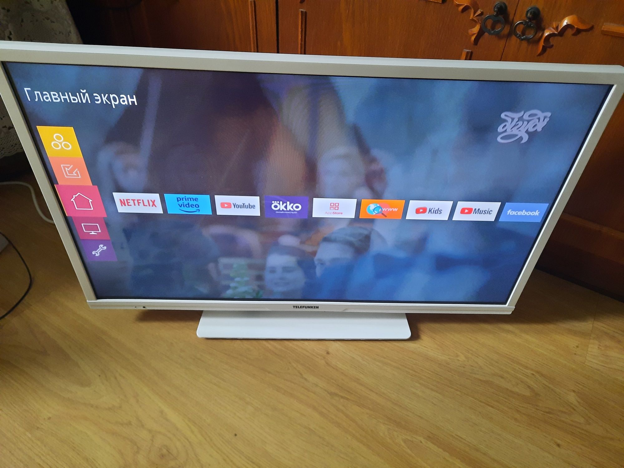 Телевизор LED ( Smart TV) TELEFUNKEN  XF32E519D - W.