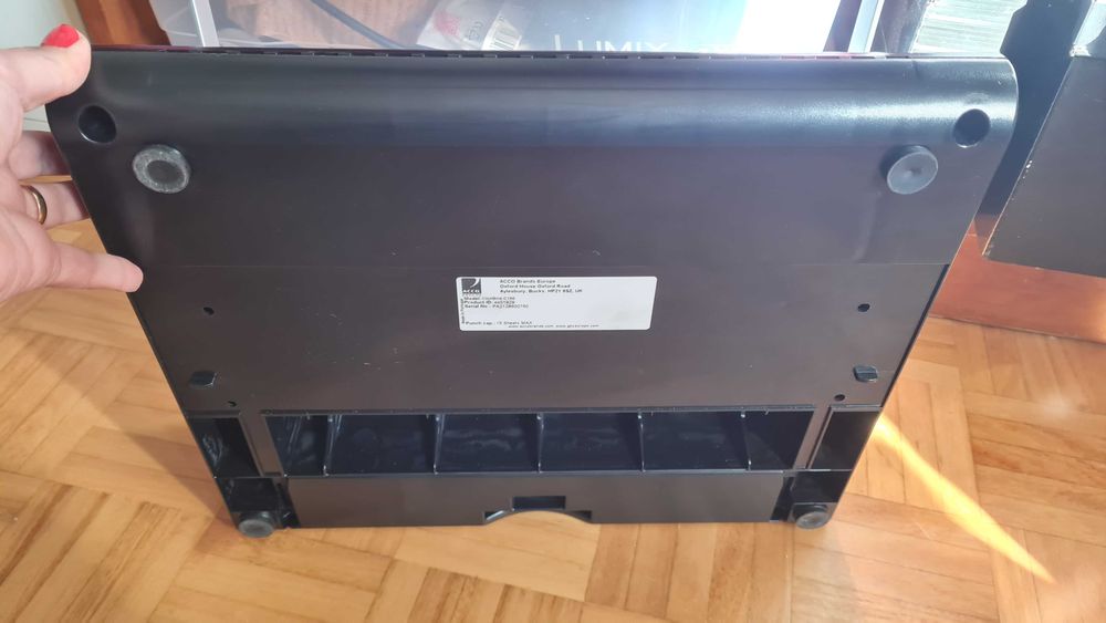 Máquina de encadernação