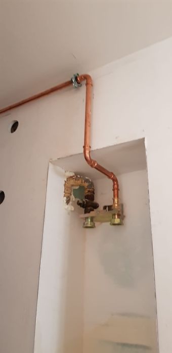 Hydraulik, Instalację sanitarne wewnętrzne oraz zewnętrzne