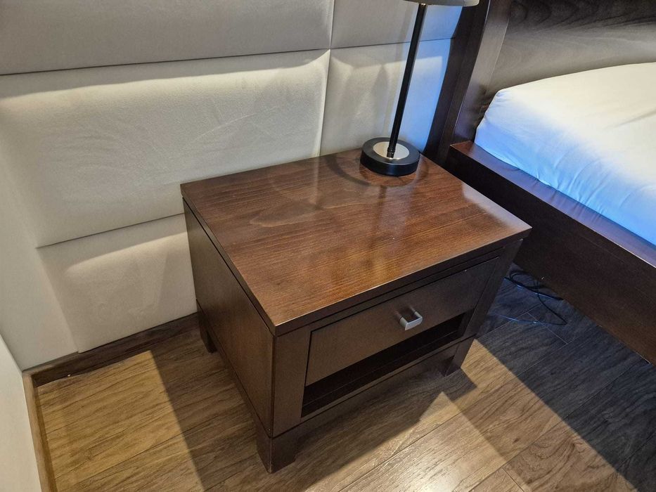 Szafki nocne 2 sztuki marki KLOSE