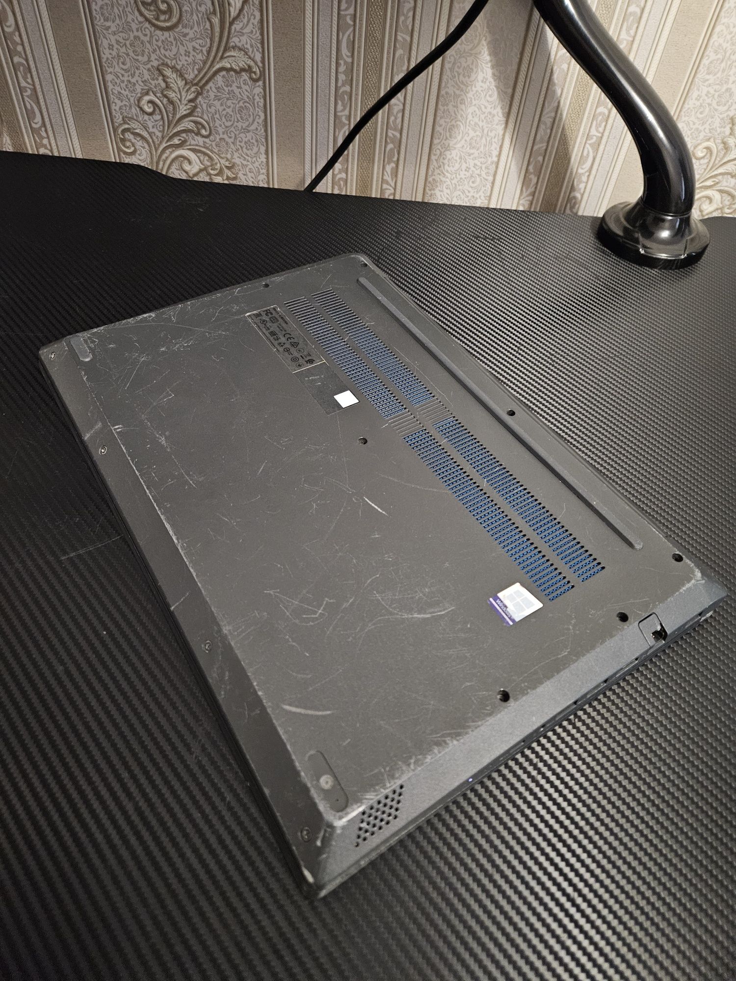 Ігровий Lenovo 15.6 - i5 9300H 16gb ddr4 GTX 1050 3gb 250gb ssd | S.1