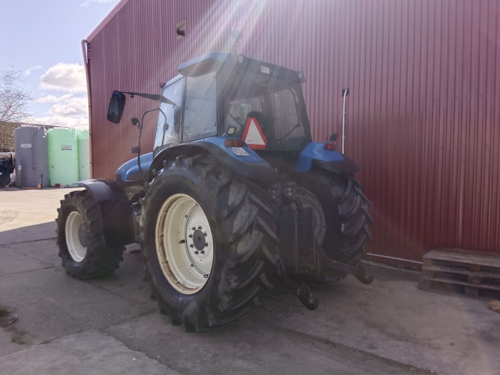 New Holland 8560 DT