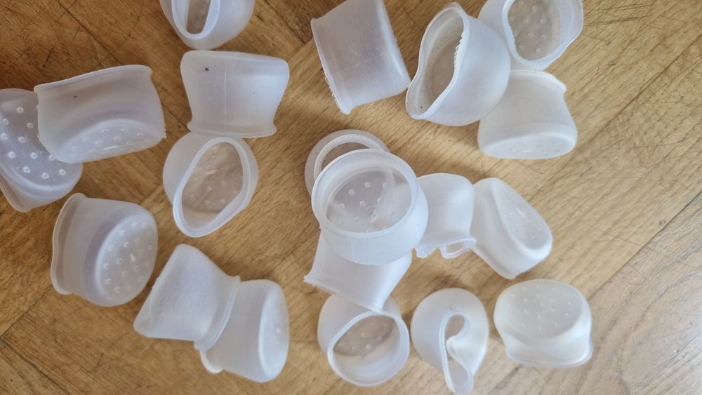 24 szt Silikonowe osłonki na nogi krzeseł