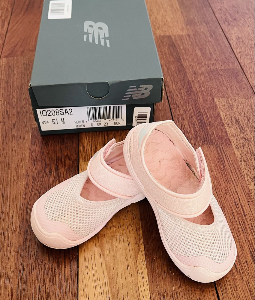 Buciki New Balance rozmiar 23