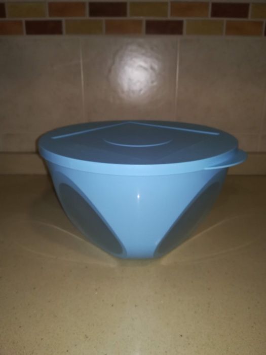 5 Tupperwares como novos ,valor só hoje e amanhã
