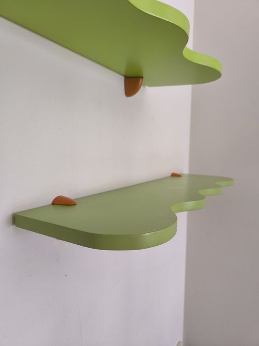 Prateleiras quarto criança