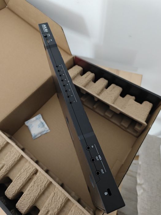 AKAI APC64 Para Venda