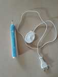 Szczoteczka elektryczna Oral-B+ ładowarka indukcyjna