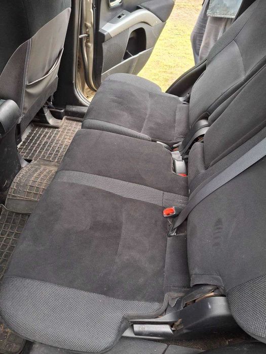 Авто для ЗСУ міцубісі аутлендер