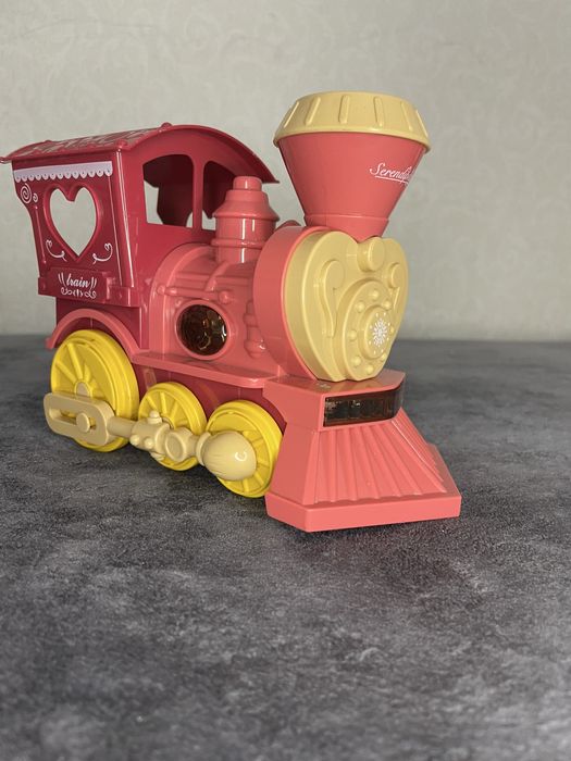 Дитячі іграшки, музичний паравозик