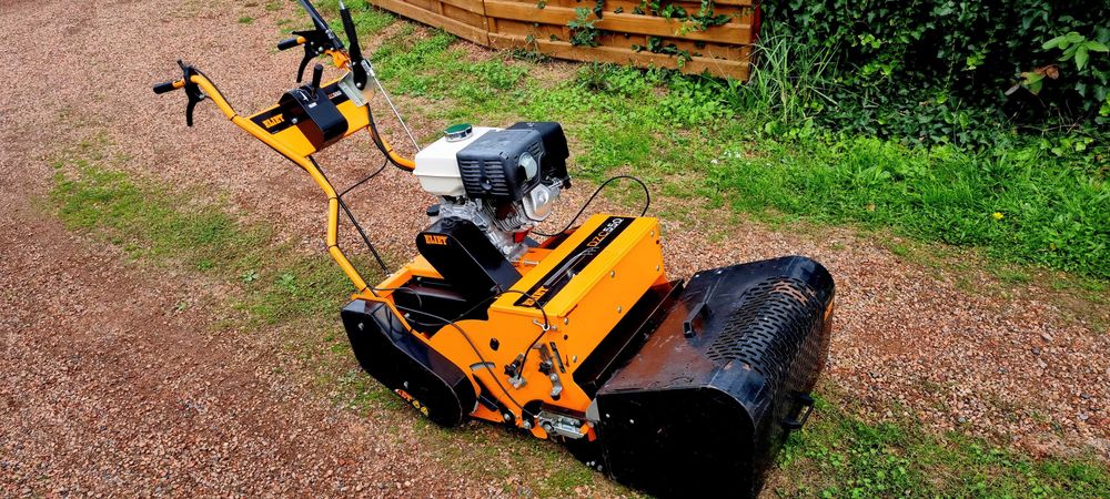 Dosiewacz Podsiewacz ELIET DZC 550 600 do renowacji trawników *