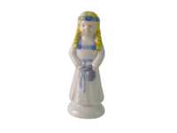 stara figurka porcelanowa dziewczynka z dzbanem
