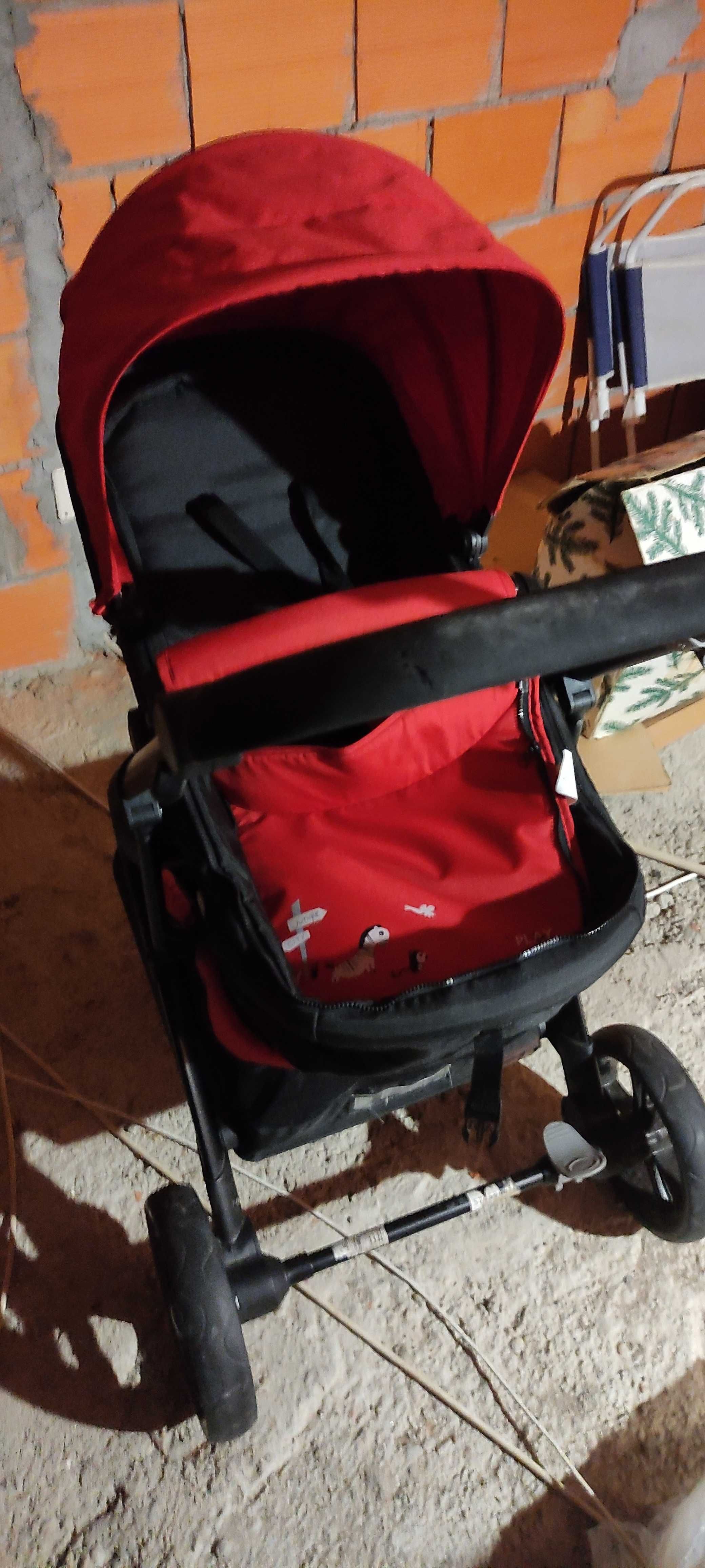 Carrinho de bebe  e ovo